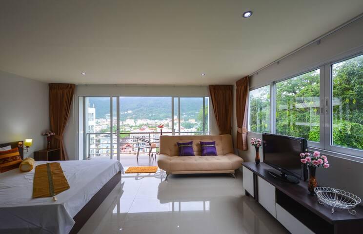 BeststayinPhuket Mountain/Pool View Condo 45m22