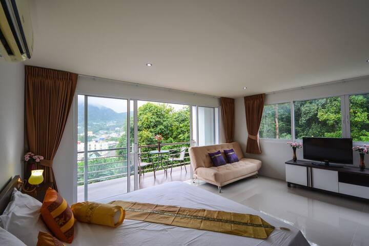 BeststayinPhuket Mountain/Pool View Condo 45m25